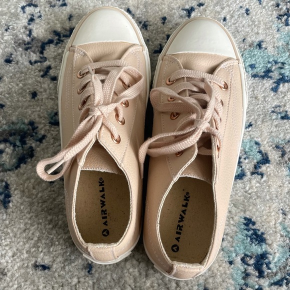 Airwalk peach faux leather sneakers - Picture 4 of 6